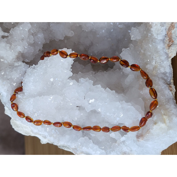 Collier d'ambre bébé couleur cognac