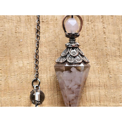 Pendule type "Orgonite" en Quartz rose