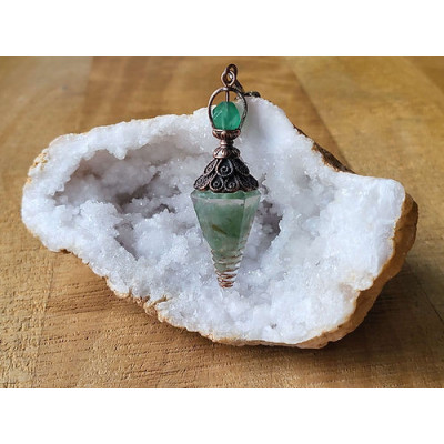 Pendule type "Orgonite" en Aventurine