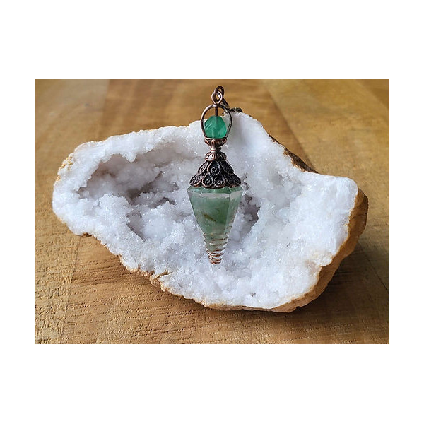 Pendule type "Orgonite" en Aventurine